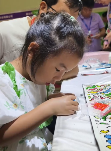 领航配资 好博会 | 5岁小朋友多次来打卡！这家“小众产品”在好博会火了